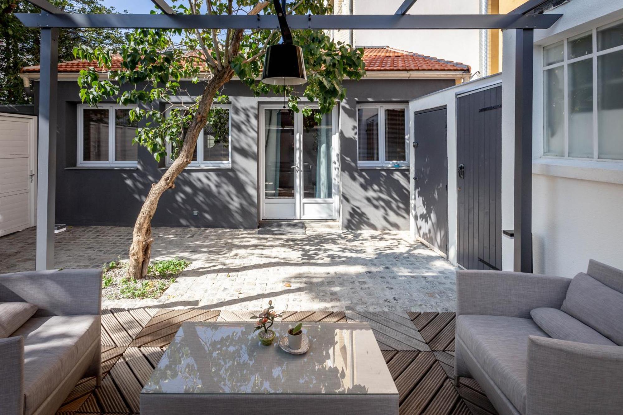 Lovely Little House With Private Garden In Paris Ivry-sur-Seine Bagian luar foto